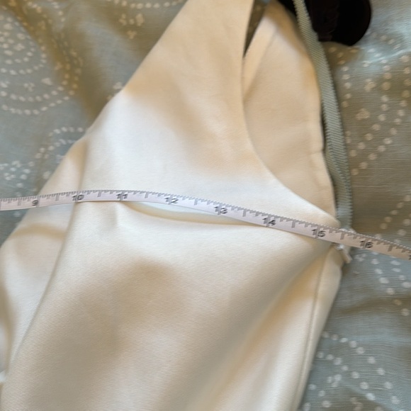 Carolina Herrera Gardenia Wedding Dress - Picture 15 of 15